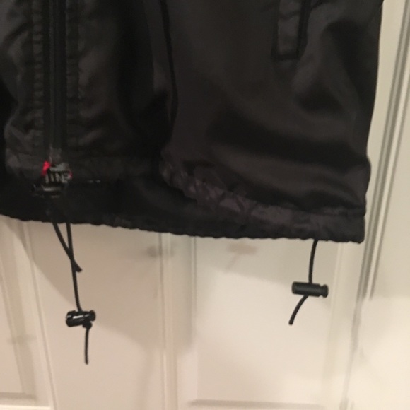 Descente Cycling Jacket - Picture 5 of 8